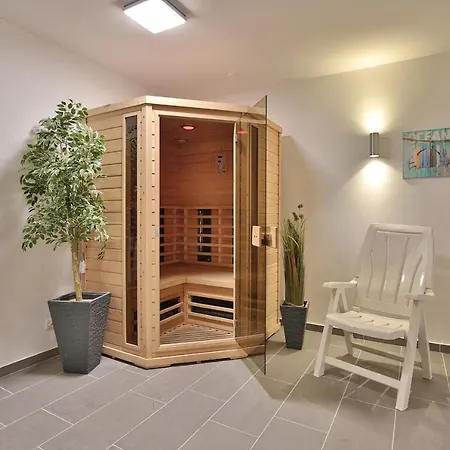 Residenz Ostseestrand 5 Апартаменты *